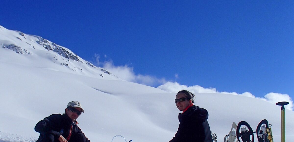 randonneurs autonomes avec leur matériel et nourriture sur la traversée hivernale de la Vanoise